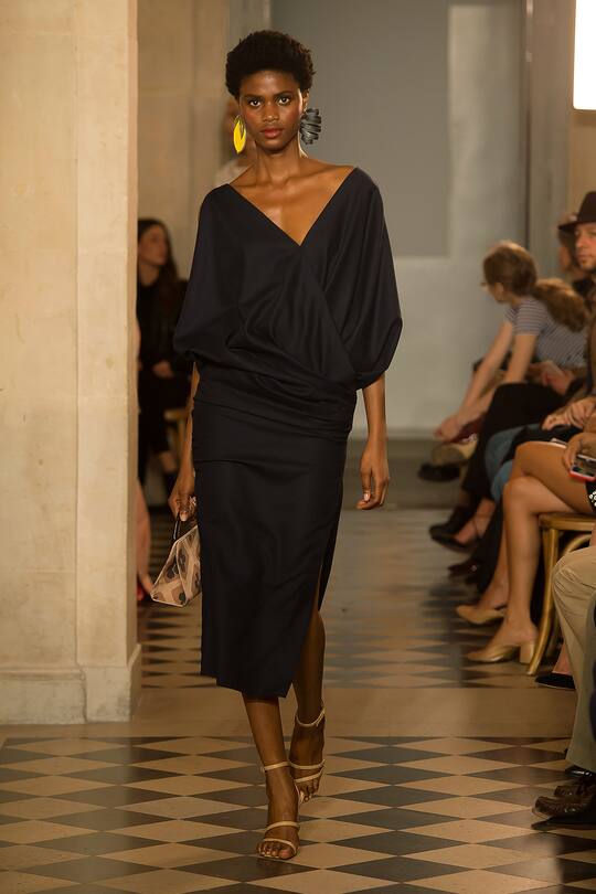 Runway-Bild der Jacquemus Frühjahr/Sommer 2018 Show in Paris