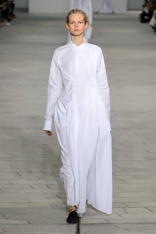 Runway-Bild der Jil Sander Frühjahr/Sommer 2018 Show in Mailand