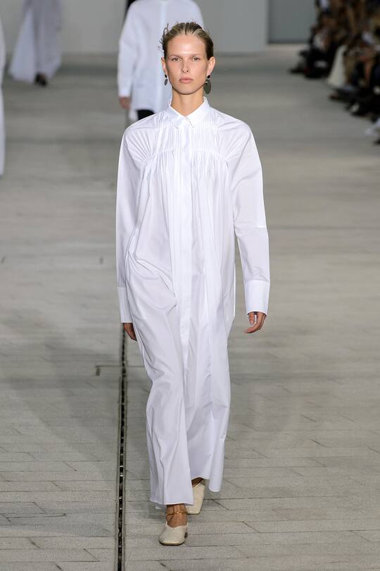 Runway-Bild der Jil Sander Frühjahr/Sommer 2018 Show in Mailand