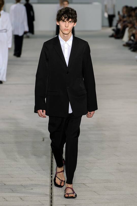 Runway-Bild der Jil Sander Frühjahr/Sommer 2018 Show in Mailand