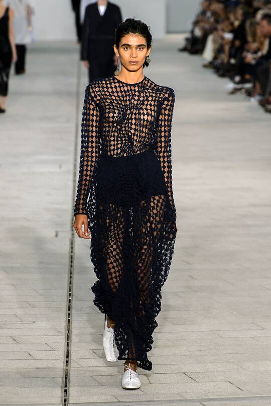 Runway-Bild der Jil Sander Frühjahr/Sommer 2018 Show in Mailand