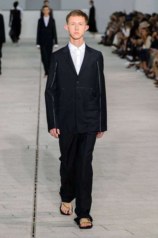 Runway-Bild der Jil Sander Frühjahr/Sommer 2018 Show in Mailand