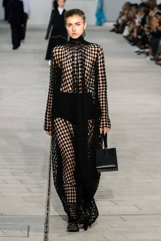 Runway-Bild der Jil Sander Frühjahr/Sommer 2018 Show in Mailand