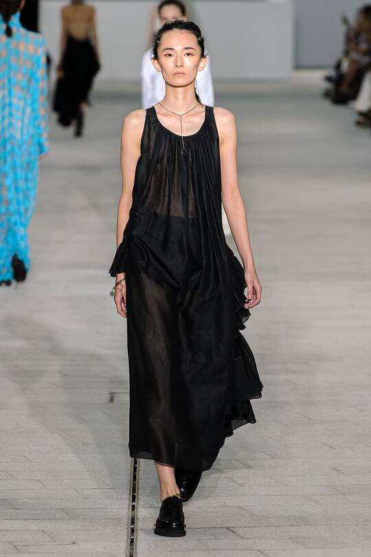 Runway-Bild der Jil Sander Frühjahr/Sommer 2018 Show in Mailand