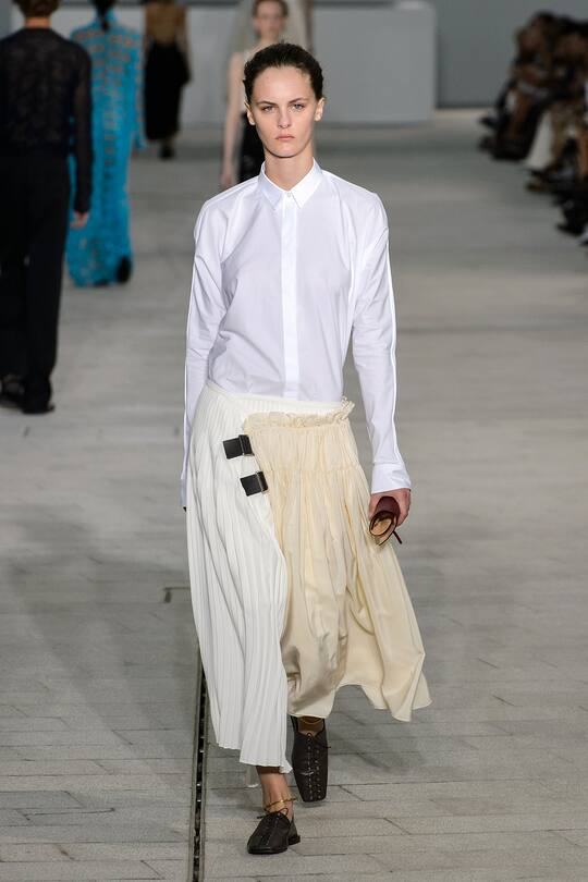 Runway-Bild der Jil Sander Frühjahr/Sommer 2018 Show in Mailand
