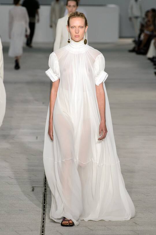 Runway-Bild der Jil Sander Frühjahr/Sommer 2018 Show in Mailand