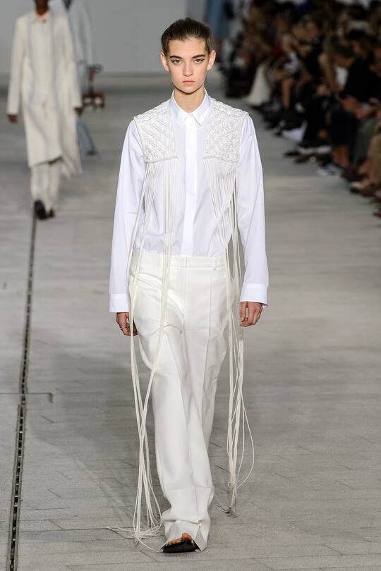 Runway-Bild der Jil Sander Frühjahr/Sommer 2018 Show in Mailand