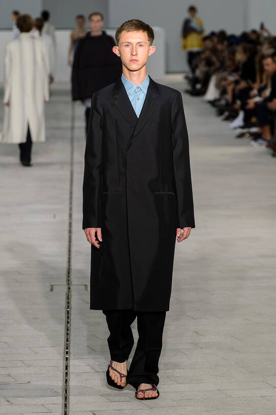 Runway-Bild der Jil Sander Frühjahr/Sommer 2018 Show in Mailand