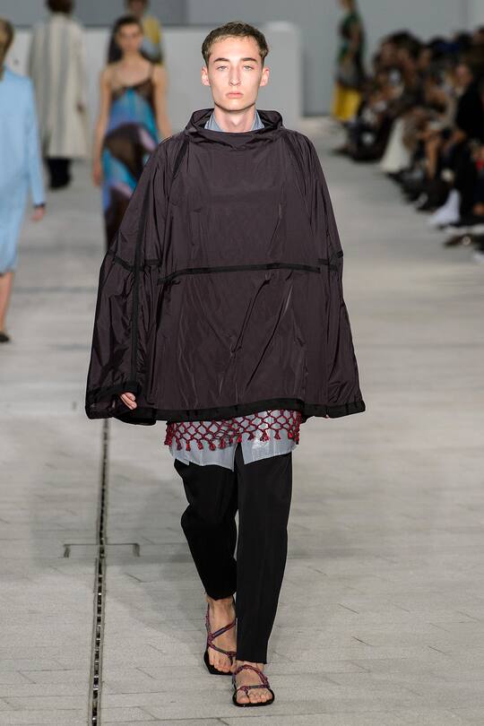 Runway-Bild der Jil Sander Frühjahr/Sommer 2018 Show in Mailand