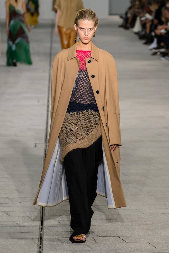 Runway-Bild der Jil Sander Frühjahr/Sommer 2018 Show in Mailand