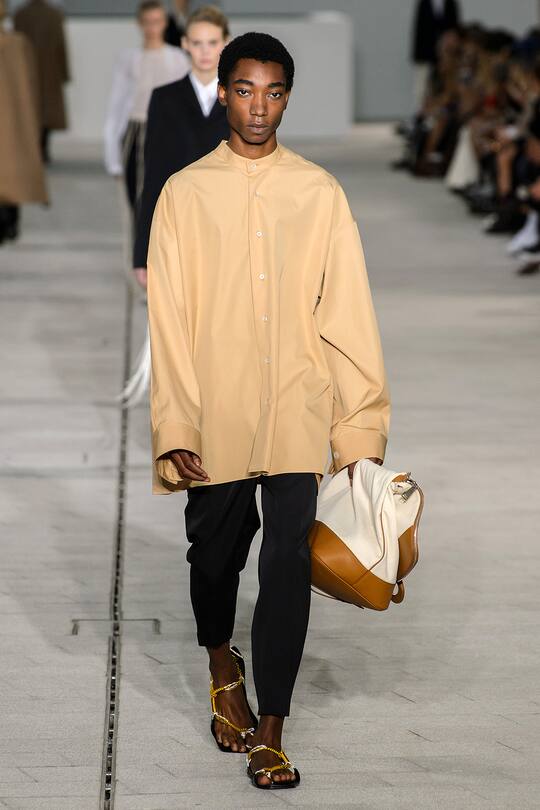 Runway-Bild der Jil Sander Frühjahr/Sommer 2018 Show in Mailand