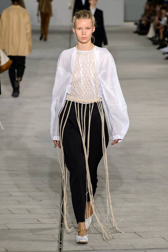 Runway-Bild der Jil Sander Frühjahr/Sommer 2018 Show in Mailand