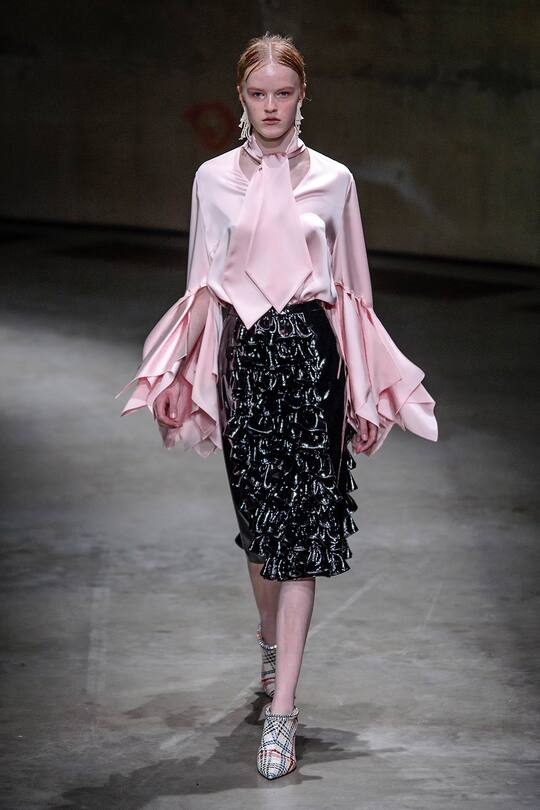 Runway-Bild der Christopher Kane SS18 Show in London