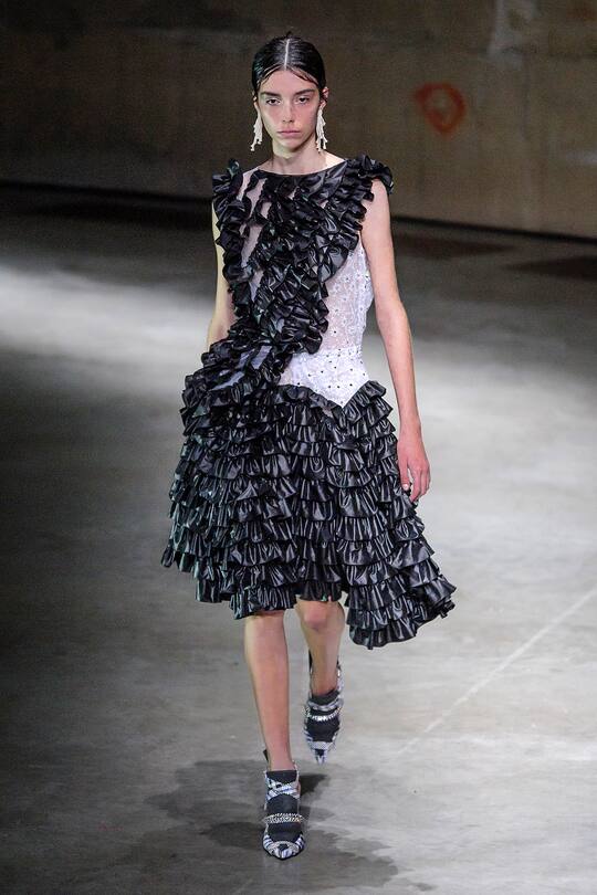 Runway-Bild der Christopher Kane SS18 Show in London