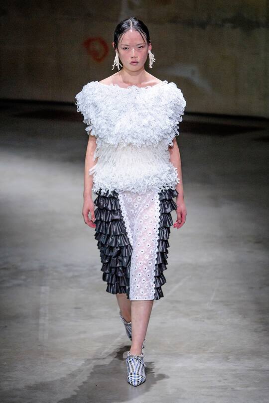 Runway-Bild der Christopher Kane SS18 Show in London