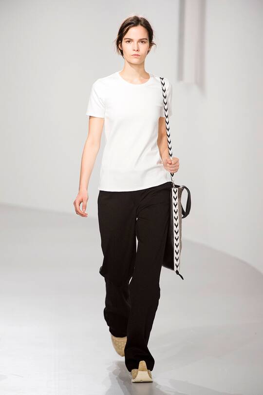 Look von der Loewe Frühjahr/Sommer 2018 Show in Paris