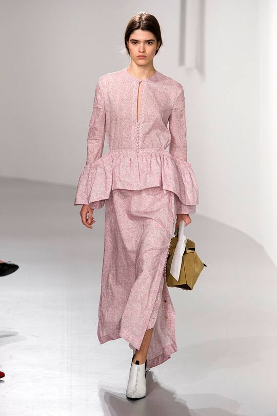 Look von der Loewe Frühjahr/Sommer 2018 Show in Paris