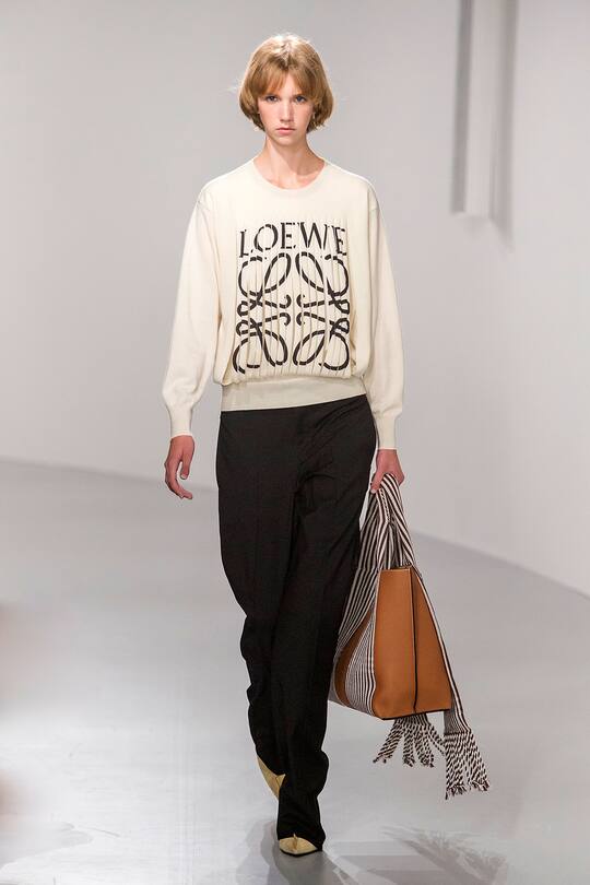 Look von der Loewe Frühjahr/Sommer 2018 Show in Paris
