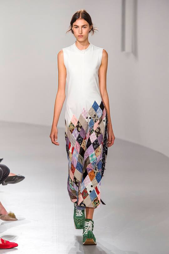 Look von der Loewe Frühjahr/Sommer 2018 Show in Paris