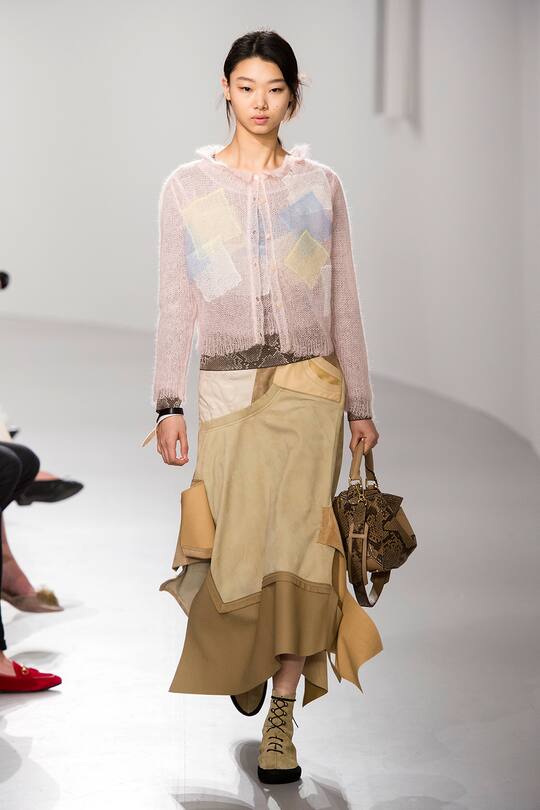 Look von der Loewe Frühjahr/Sommer 2018 Show in Paris