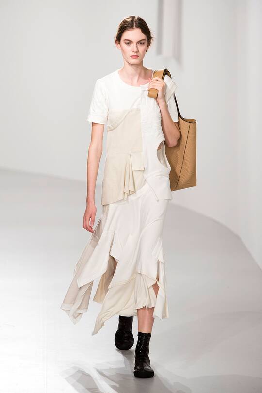 Look von der Loewe Frühjahr/Sommer 2018 Show in Paris
