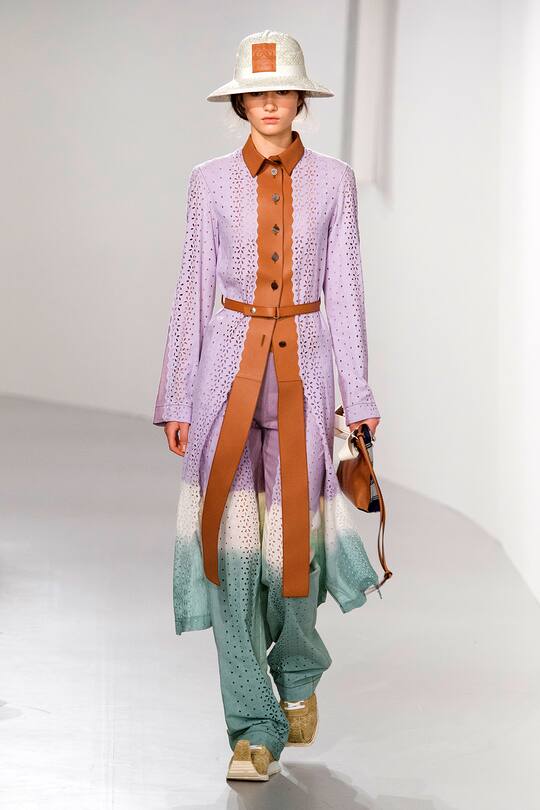 Look von der Loewe Frühjahr/Sommer 2018 Show in Paris