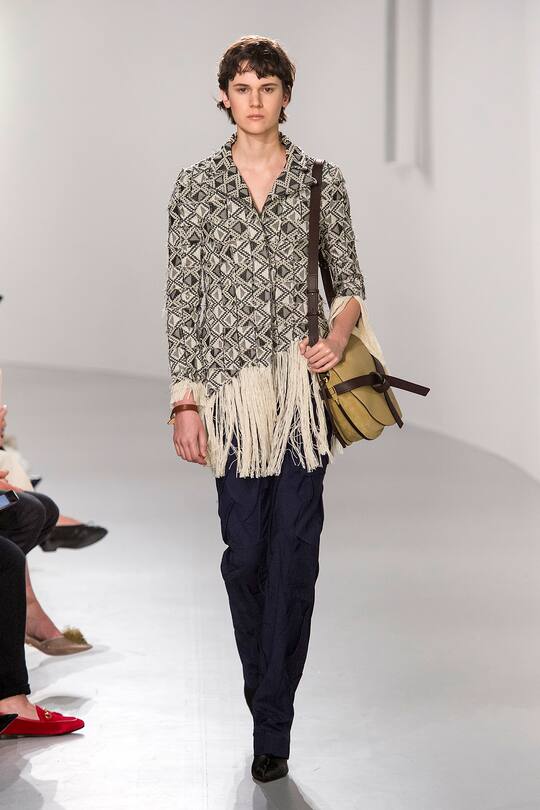 Look von der Loewe Frühjahr/Sommer 2018 Show in Paris