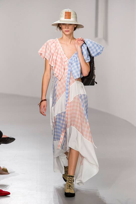 Look von der Loewe Frühjahr/Sommer 2018 Show in Paris