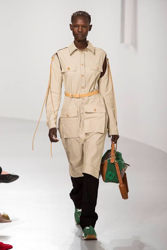 Look von der Loewe Frühjahr/Sommer 2018 Show in Paris
