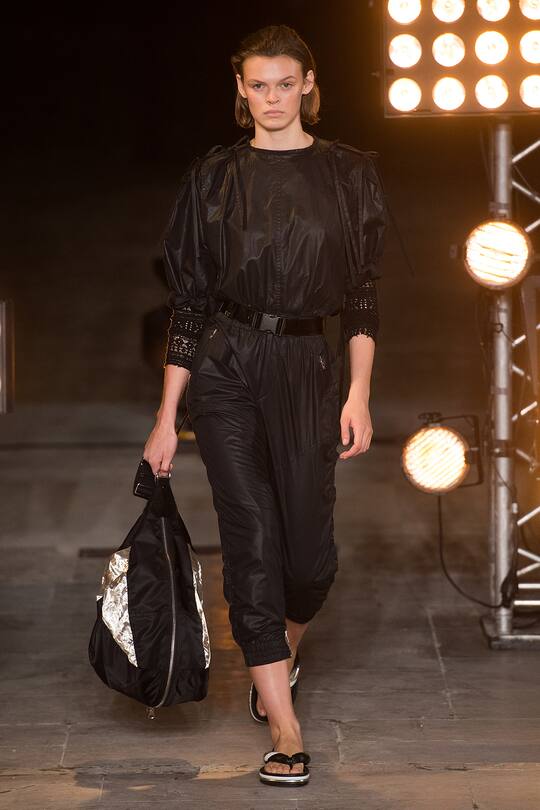Look von der Isabel Marant Frühjahr/Sommer 2018 Show in Paris