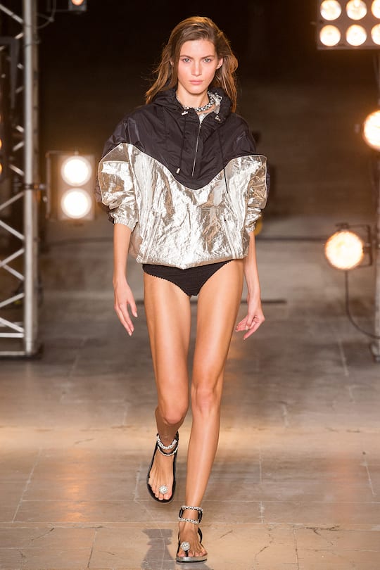 Look von der Isabel Marant Frühjahr/Sommer 2018 Show in Paris