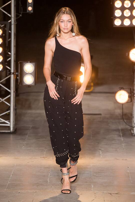 Look von der Isabel Marant Frühjahr/Sommer 2018 Show in Paris