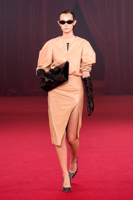 Runway-Bild der Off White Frühjahr/Sommer 2018 Show in Paris