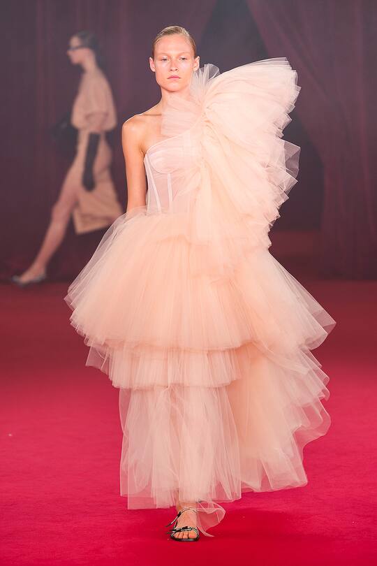 Runway-Bild der Off White Frühjahr/Sommer 2018 Show in Paris