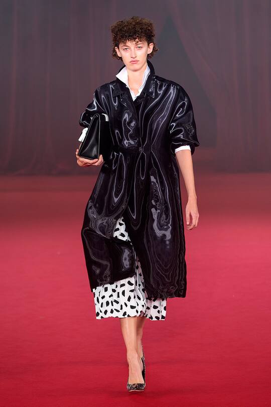 Runway-Bild der Off White Frühjahr/Sommer 2018 Show in Paris