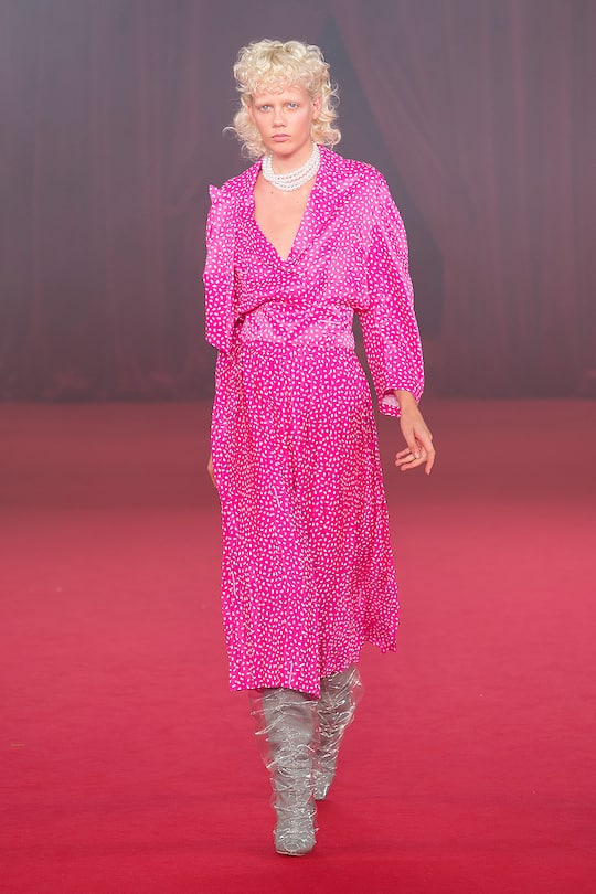 Runway-Bild der Off White Frühjahr/Sommer 2018 Show in Paris