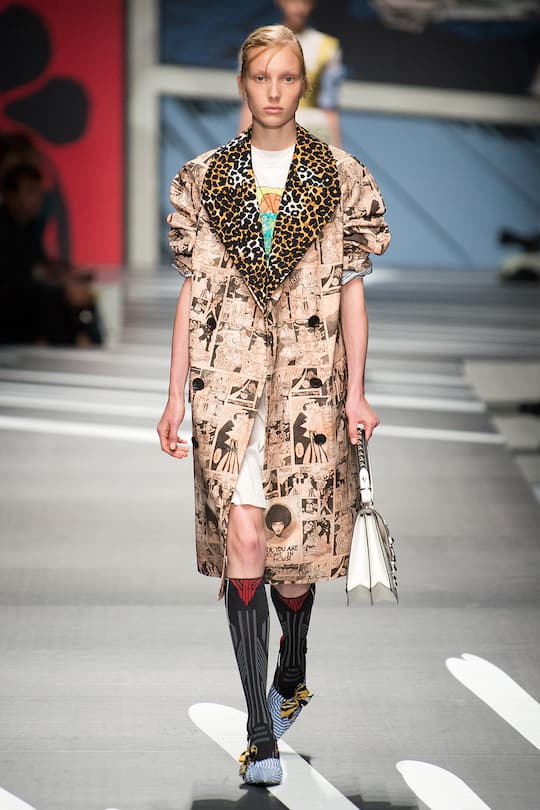 Runway-Bild der Prada Frühjahr/Sommer 2018 Show in Mailand