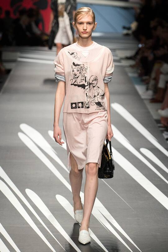 Runway-Bild der Prada Frühjahr/Sommer 2018 Show in Mailand