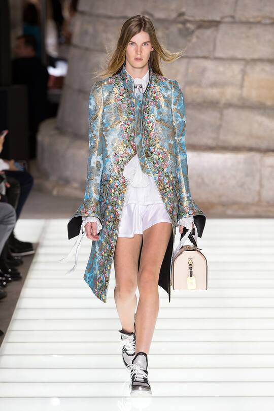 Runway-Bild der Louis Vuitton Frühjahr/Sommer 2018 Show in Paris