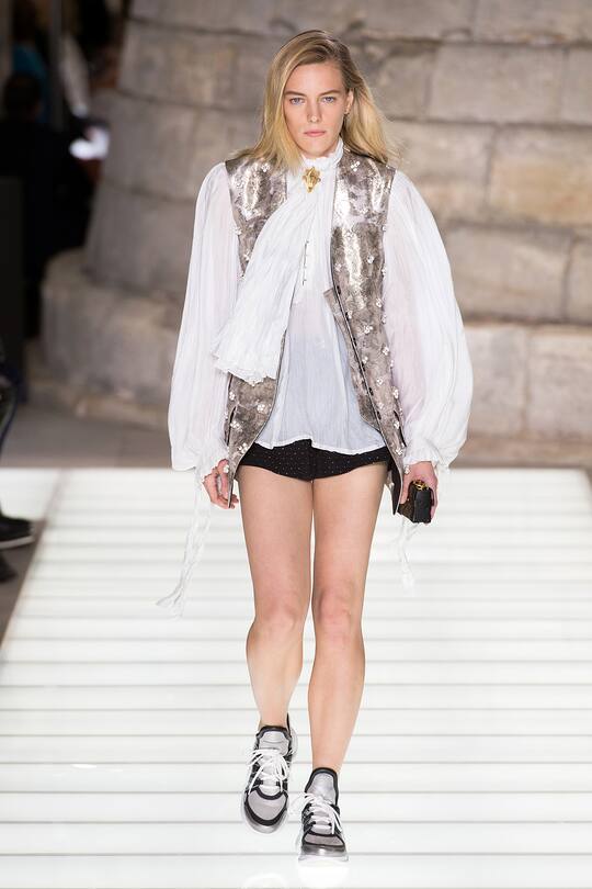 Runway-Bild der Louis Vuitton Frühjahr/Sommer 2018 Show in Paris
