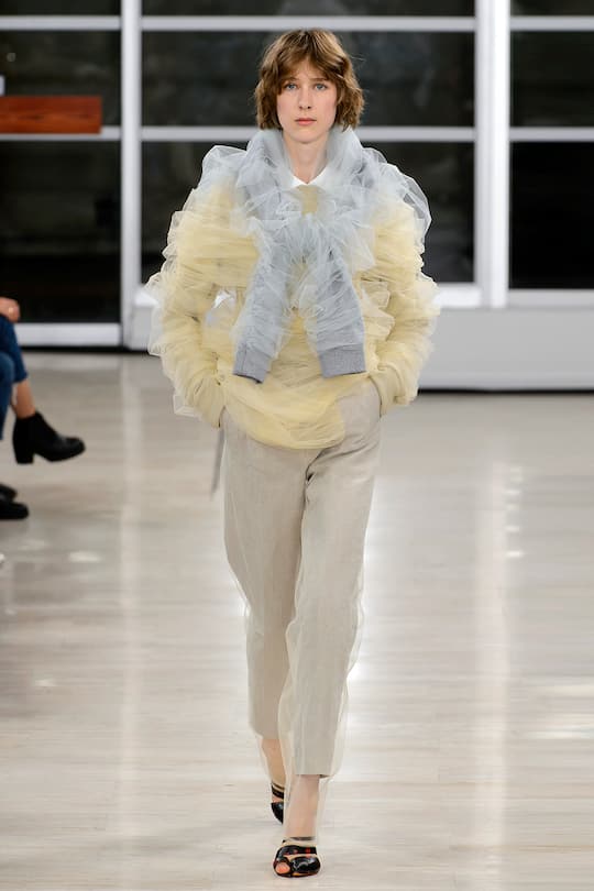 Runway-Bild der Y/Project Frühjahr/Sommer 2018 Show in Paris