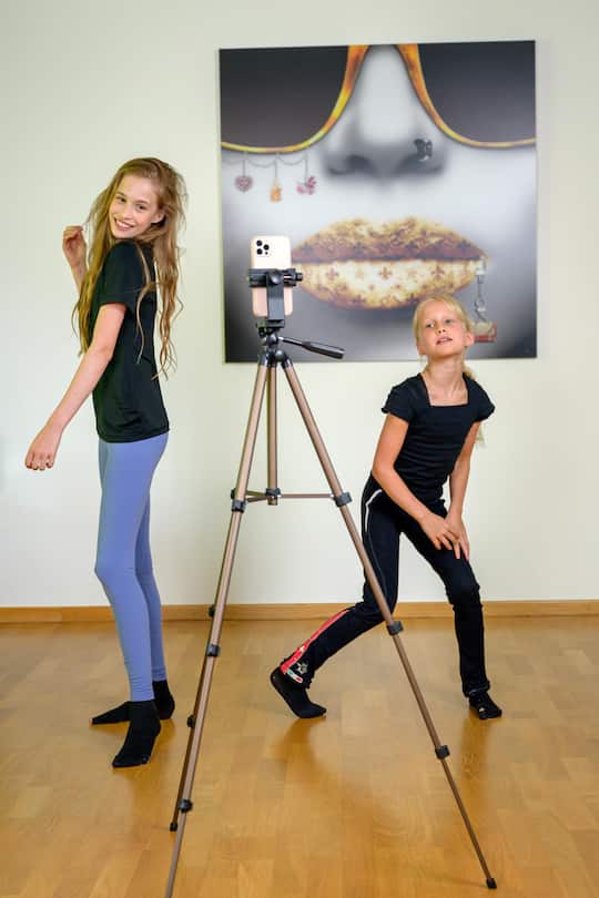 Junge Talente Sammelstory. Eiskunstläuferin Kimmy Repond ist das groesste schweizer Talent der Schweiz Bild © Remo Naegeli