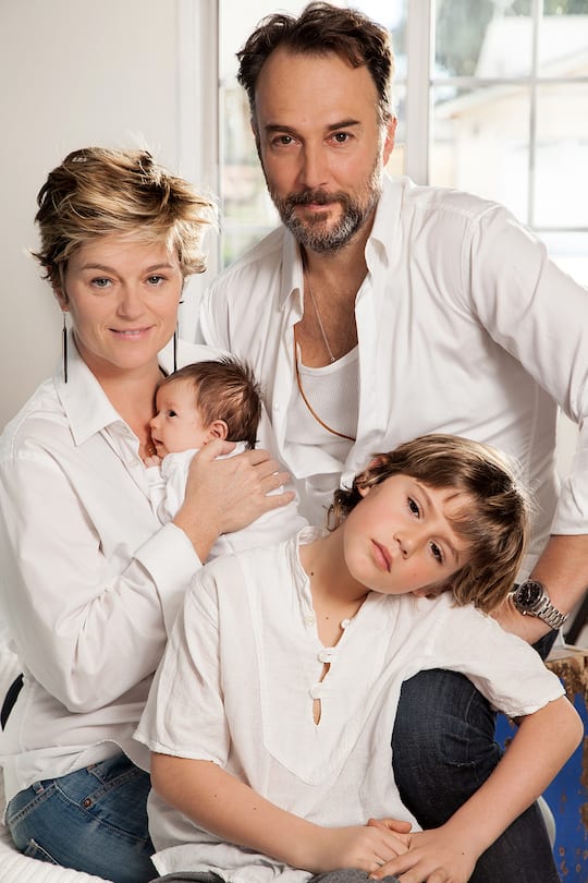 Carlos Leal Frau Jo Kelly und Baby Familie Fotos