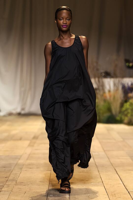 H&M Studio F/S 2017 Show Paris