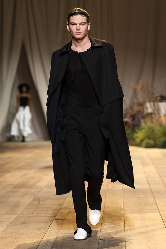 H&M Studio F/S 2017 Show Paris