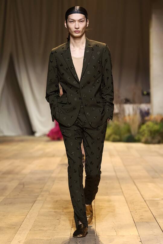 H&M Studio F/S 2017 Show Paris