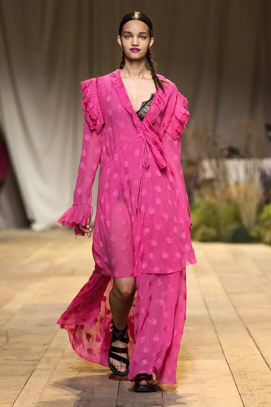 H&M Studio F/S 2017 Show Paris