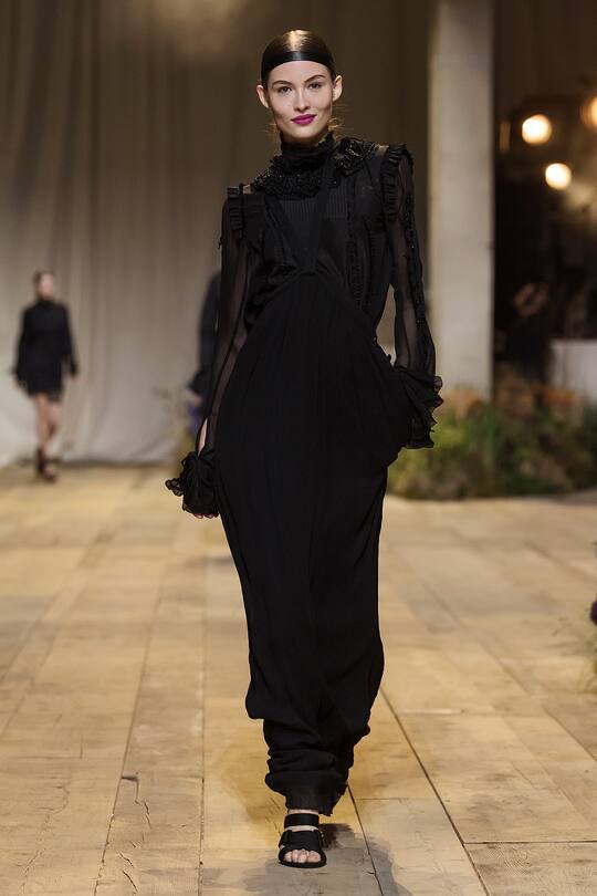 H&M Studio F/S 2017 Show Paris