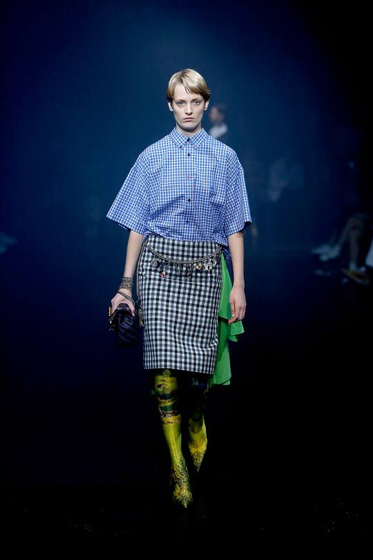 Runway-Bild der Balenciaga Frühjahr/Sommer 2018 Show in Paris.
