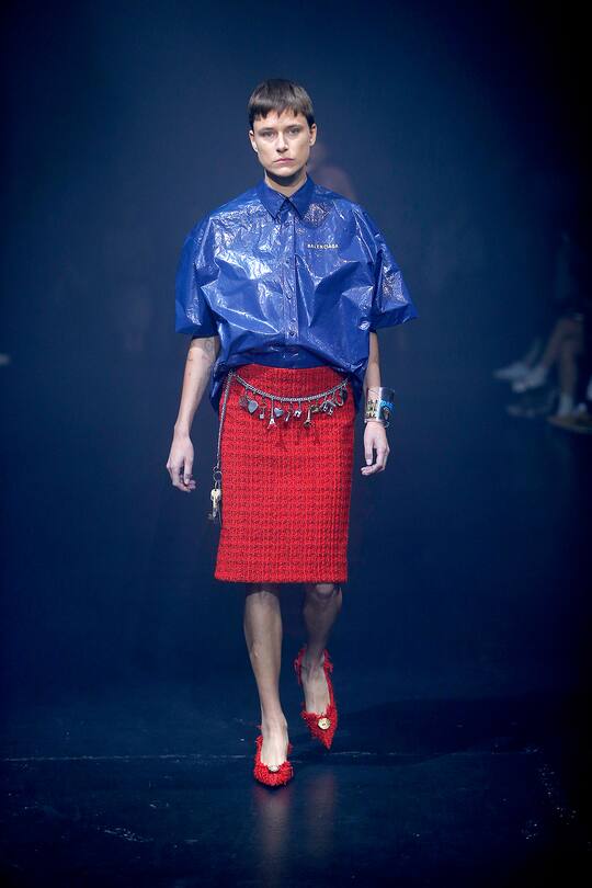 Runway-Bild der Balenciaga Frühjahr/Sommer 2018 Show in Paris.